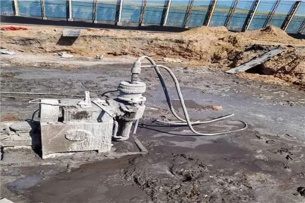 四方台水泡基础注浆加固